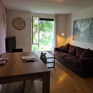 Johan's B&b, Dakterras & Goedkoop Parkeren - Sinds 2014 Homestay Amsterdam